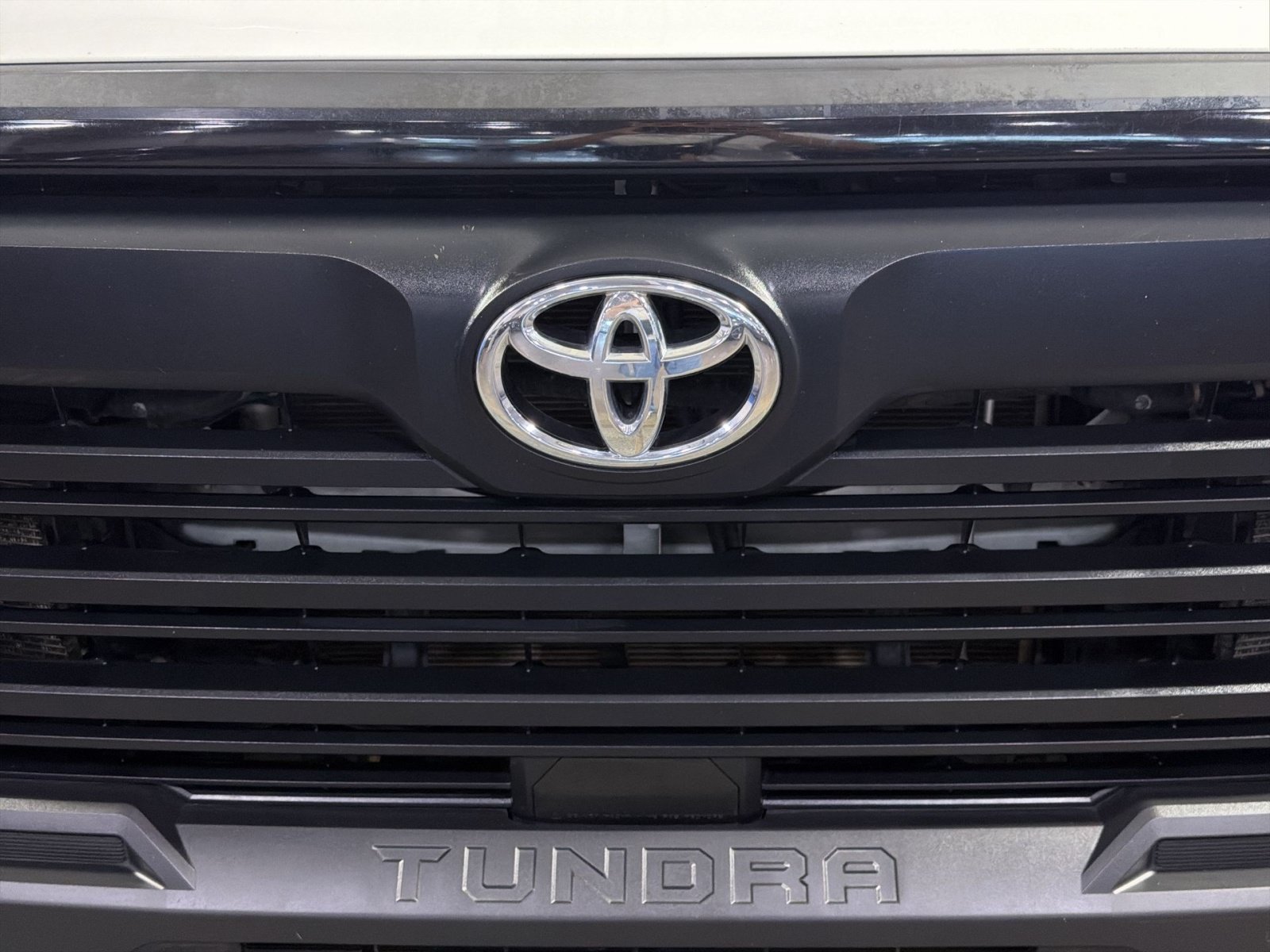 Used 2025 Toyota Tundra SR w/ SR Tow Package AWD/4WD image 12