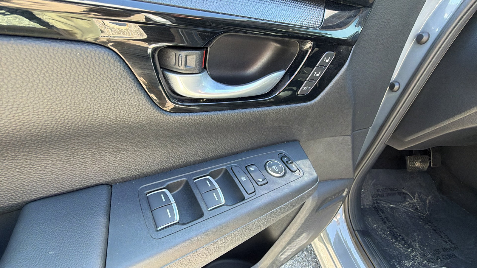 Used 2023 Honda CR-V EX-L image 16