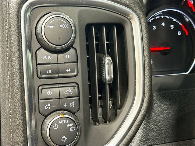 Used 2021 Chevrolet Silverado 1500 LT Trail Boss w/ Bed Protection Package image 12