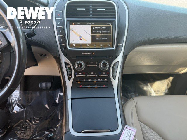 Used 2016 Lincoln MKX Select w/ Select Plus Package FWD image 17