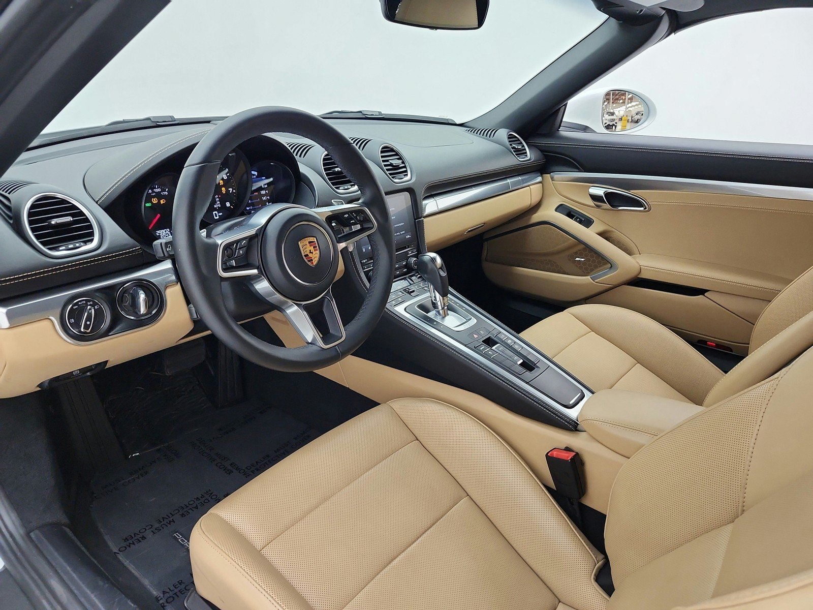 Used 2022 Porsche 718 Boxster RWD image 13