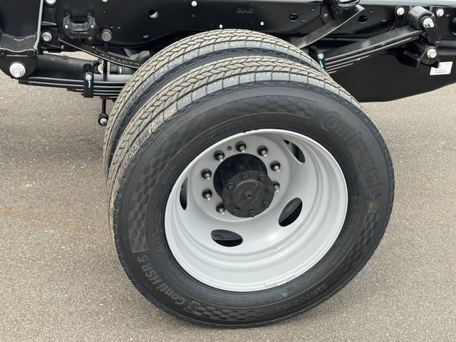 New 2026 Ford F550 4x4 Regular Cab Super Duty image 9