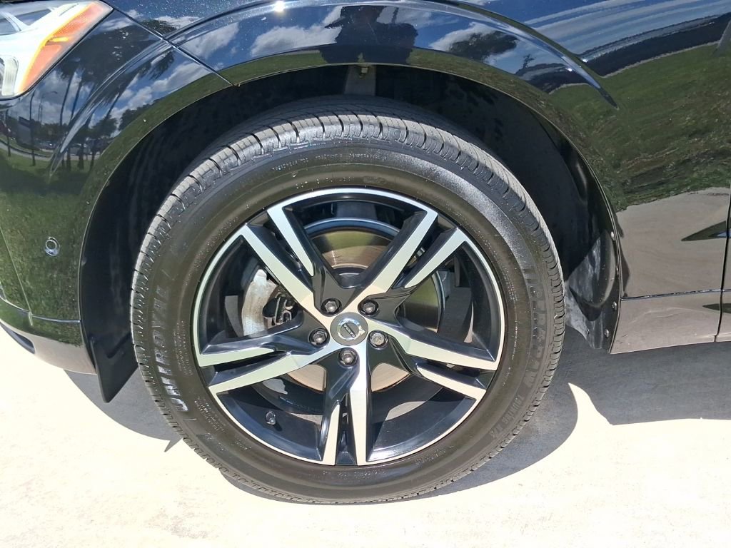 Used 2019 Volvo XC60 T5 R-Design w/ Protection Package Premier image 3