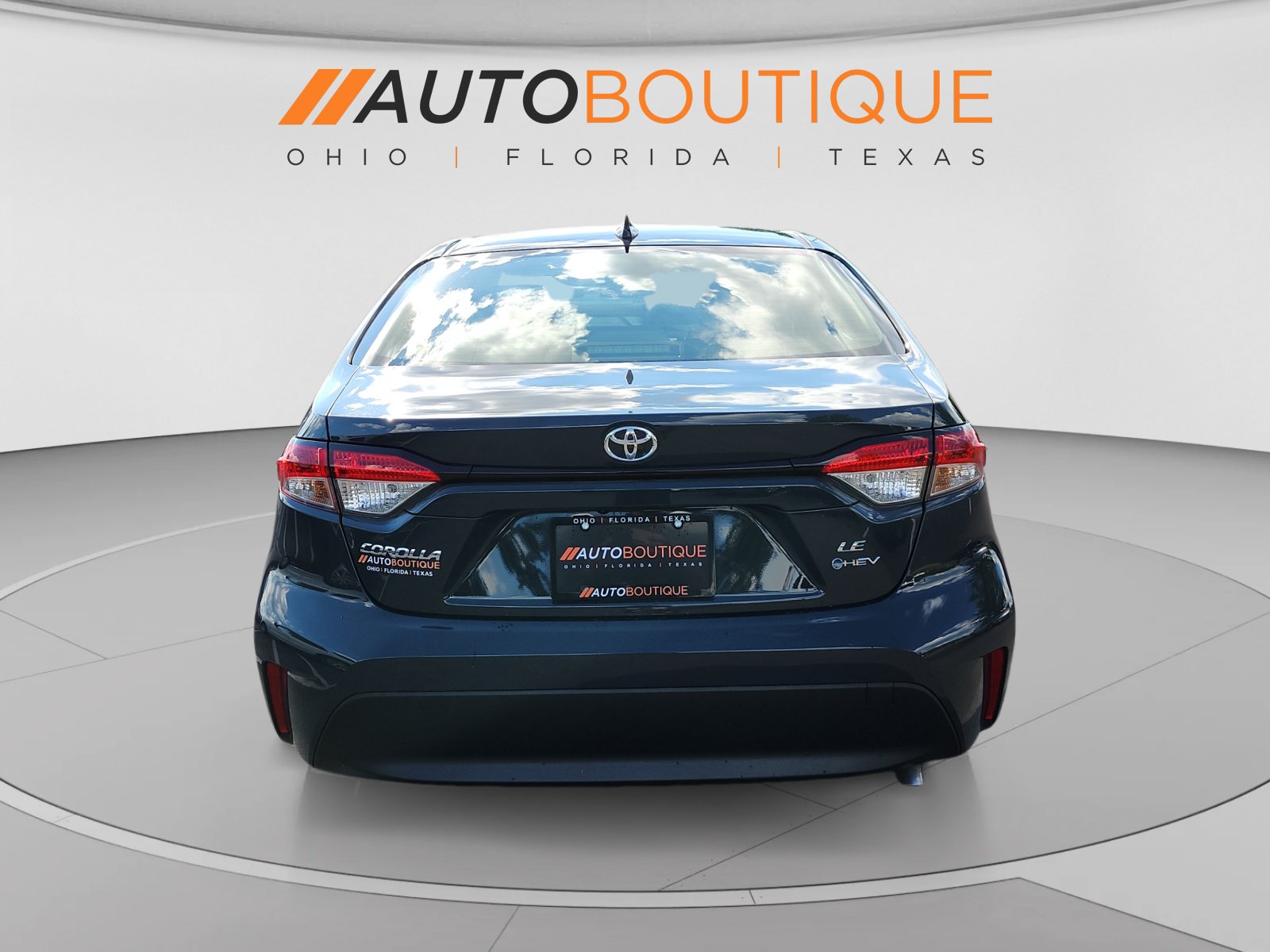 Used 2026 Toyota Corolla LE FWD image 4