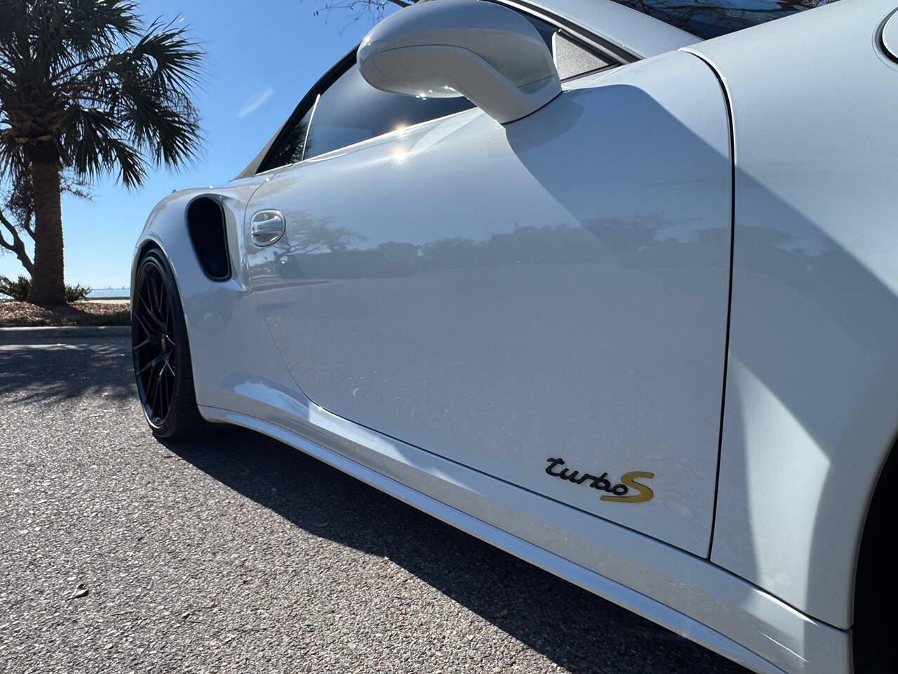 Used 2015 Porsche 911 Turbo S AWD/4WD image 53