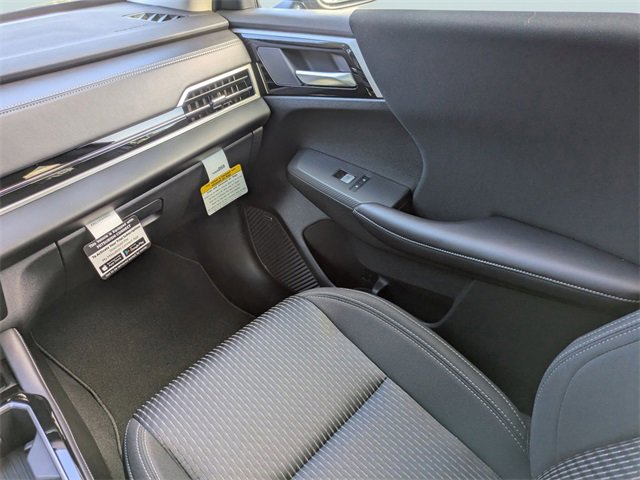 New 2025 Mitsubishi Outlander ES image 16