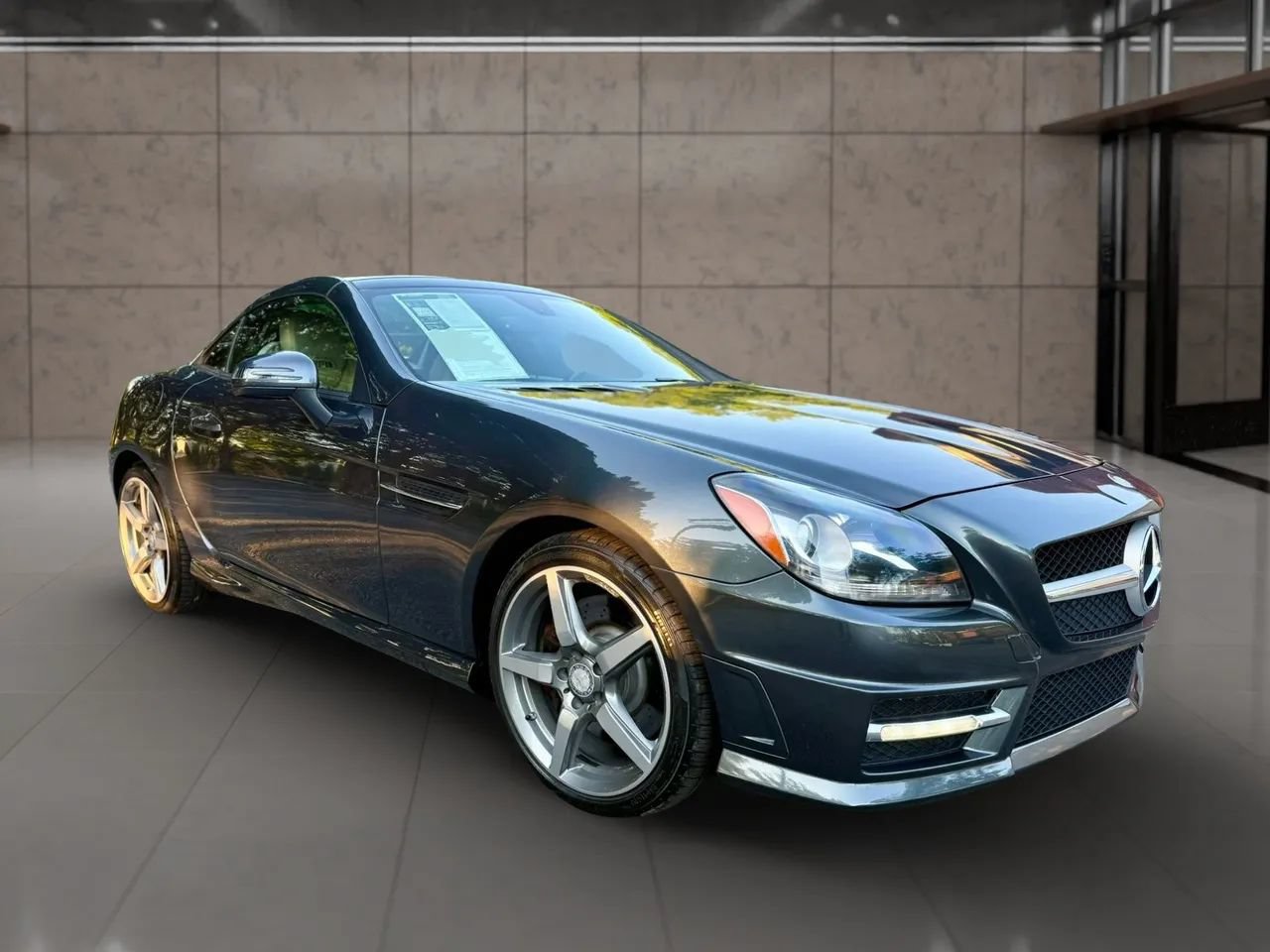 Used 2015 Mercedes-Benz SLK 250 image 12