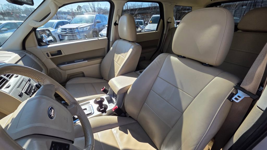 Used 2010 Ford Escape XLT image 13