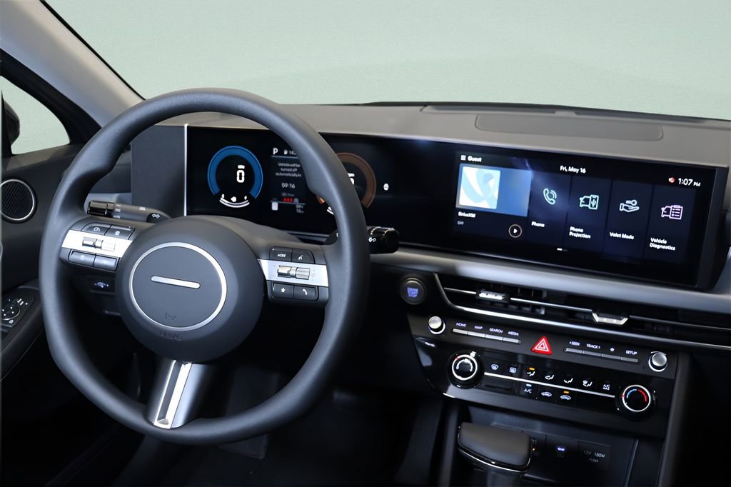 Certified 2025 Hyundai Sonata SE image 11