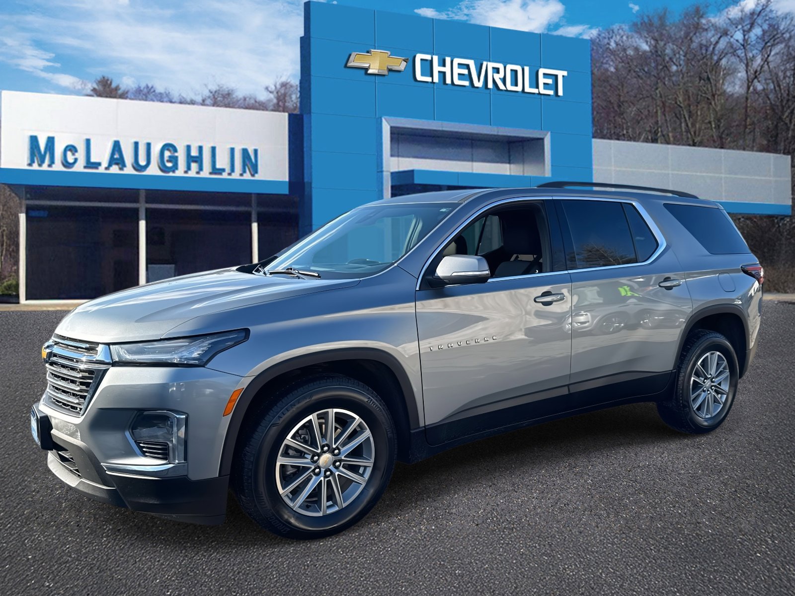 Used 2023 Chevrolet Traverse LT image 1