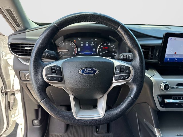 Certified 2022 Ford Explorer XLT w/ Equipment Group 202A RWD image 28
