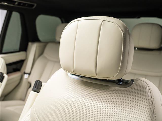 Used 2024 Land Rover Range Rover SE AWD/4WD image 13