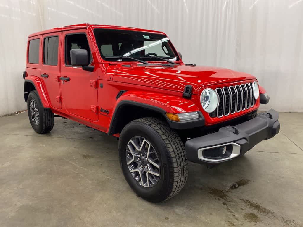 Used 2025 Jeep Wrangler Unlimited Sahara AWD/4WD image 8
