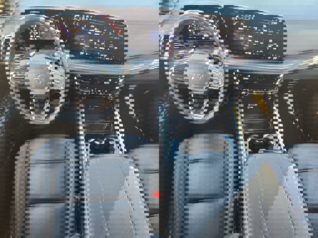 Used 2025 Chevrolet Suburban Z71 image 10