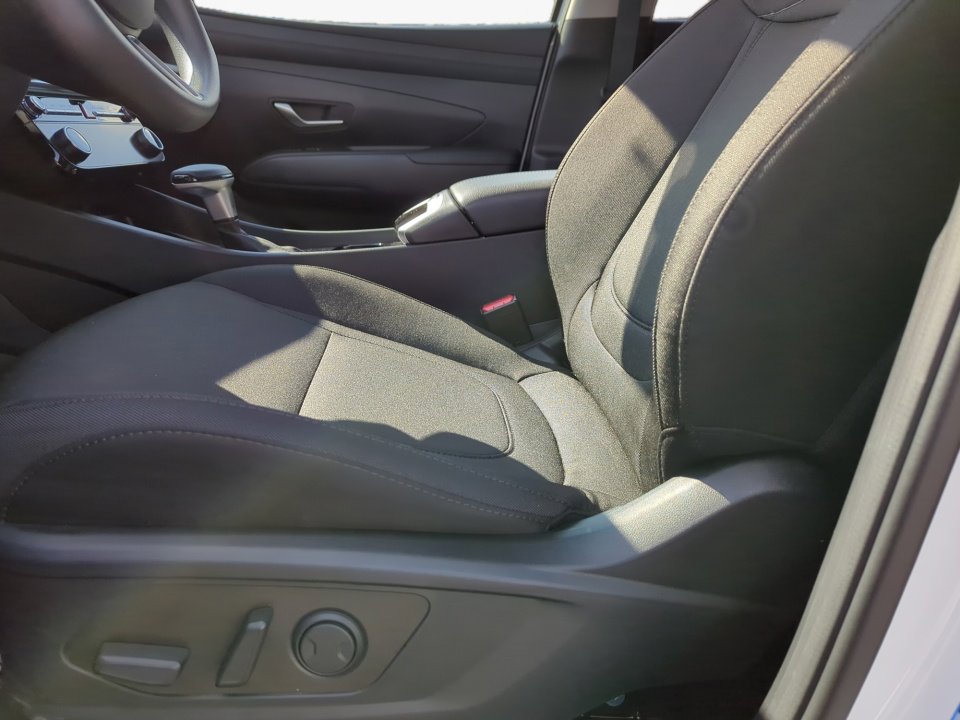 Certified 2025 Hyundai Tucson SEL image 11