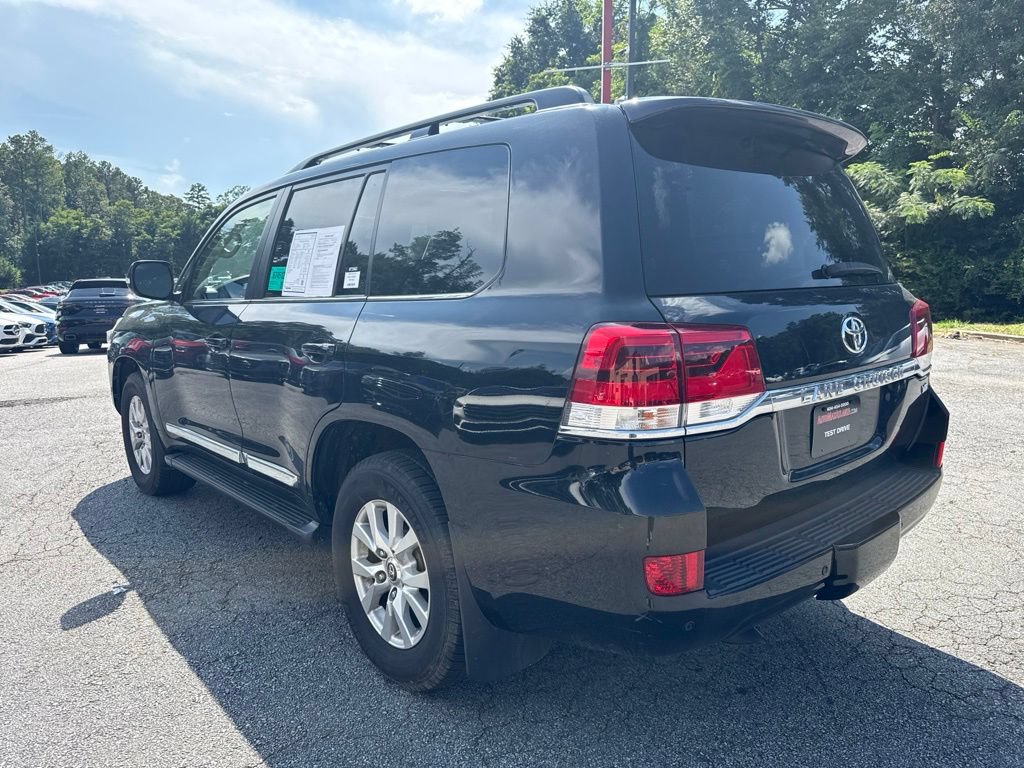 Used 2018 Toyota Land Cruiser w/ Four Season Floor Mat Package AWD/4WD image 4