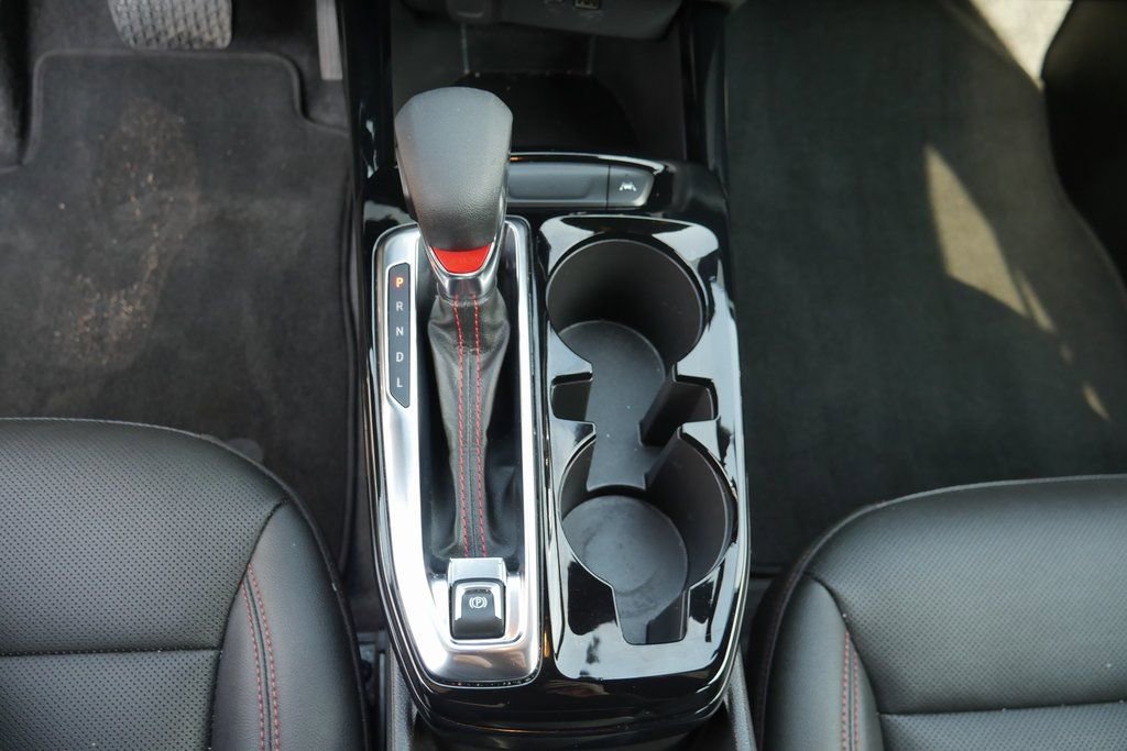 Used 2025 Chevrolet Trax RS image 18