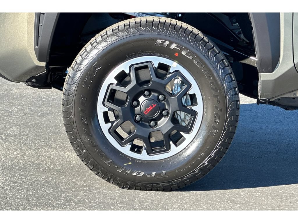 New 2026 Toyota Tacoma TRD Off-Road w/ TRD Off Road Upgrade Package AWD/4WD image 30