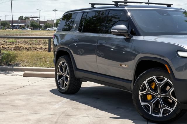 Used 2023 Rivian R1S Adventure AWD/4WD image 8