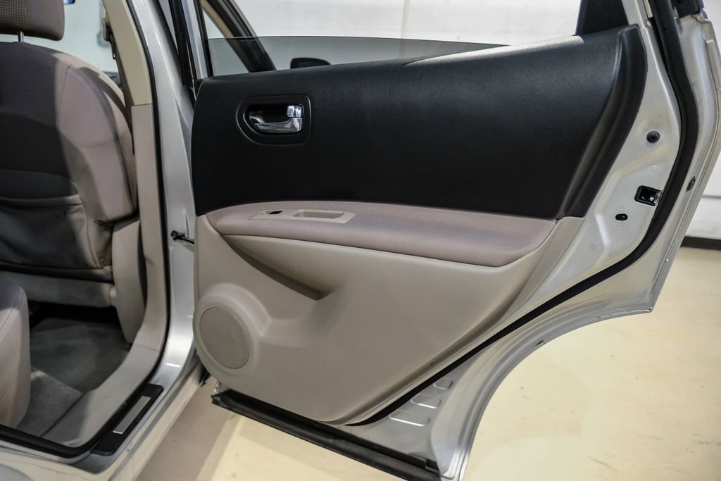 Used 2009 Nissan Rogue SL w/ Moonroof Pkg image 42