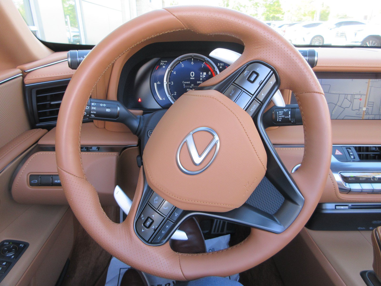 Used 2023 Lexus LC 500 Convertible w/ Touring Package RWD image 31