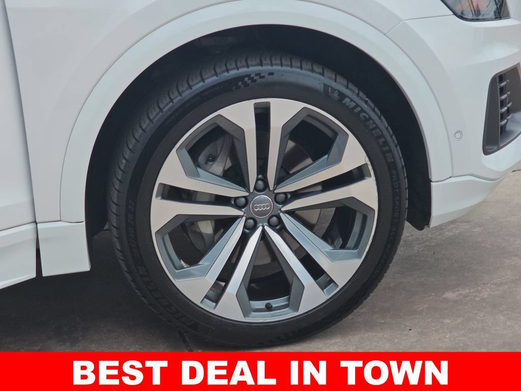 Used 2019 Audi Q8 Premium Plus w/ Premium Plus AWD/4WD image 40