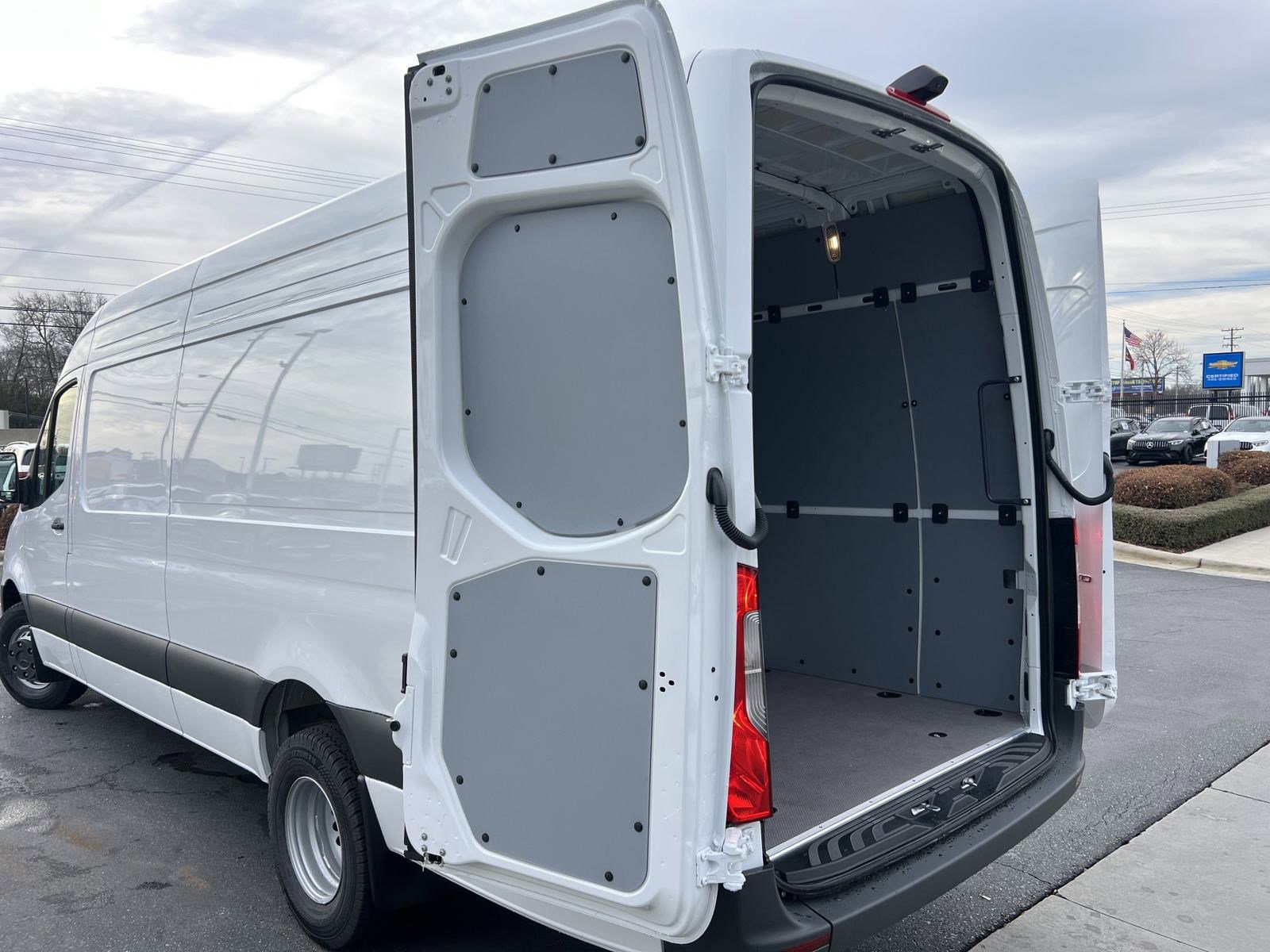 New 2025 Mercedes-Benz Sprinter 3500 image 40