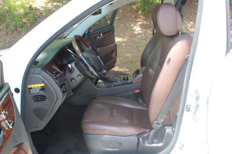 Used 2014 Hyundai Equus Signature image 10