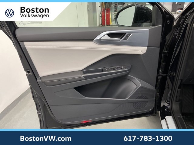 New 2026 Volkswagen Taos SE image 27