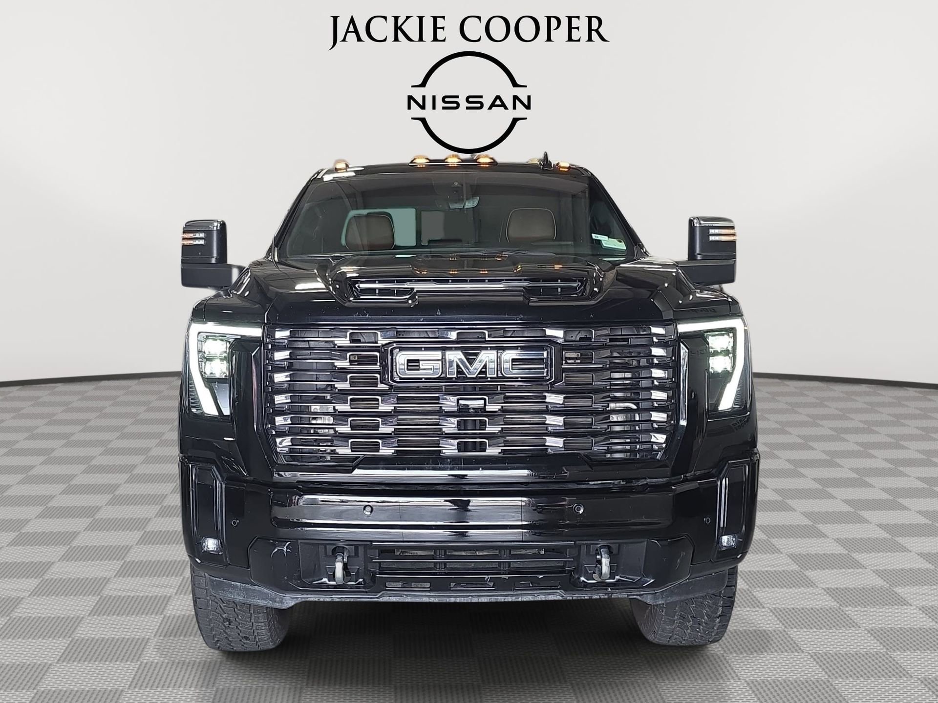 Used 2025 GMC Sierra 2500 Denali Ultimate w/ Max Trailering Package AWD/4WD image 2