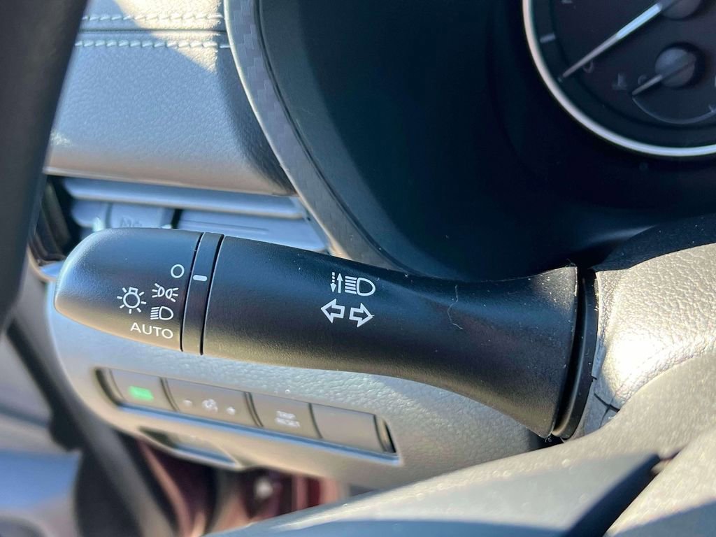 Certified 2025 Nissan Sentra SV image 22