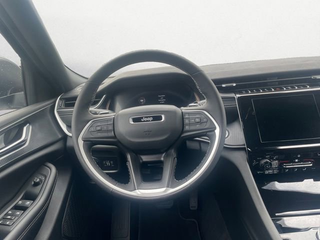 New 2025 Jeep Grand Cherokee L Laredo w/ Luxury Tech Group I image 12