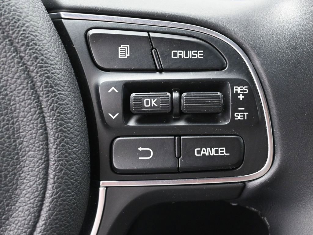 Used 2017 Kia Optima Premium FWD image 18
