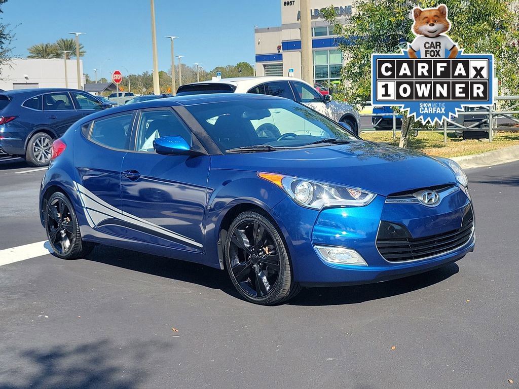 Used 2017 Hyundai Veloster Value Edition w/ Graphic Package (Lower Body) image 1