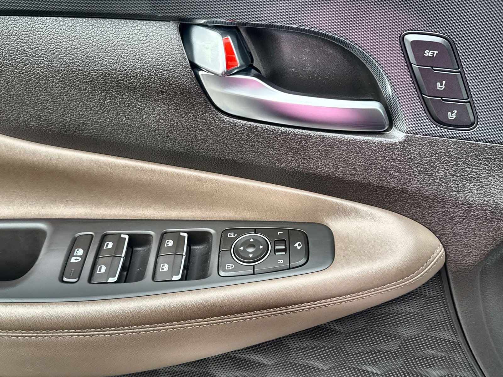 Certified 2022 Hyundai Santa Fe Limited image 15