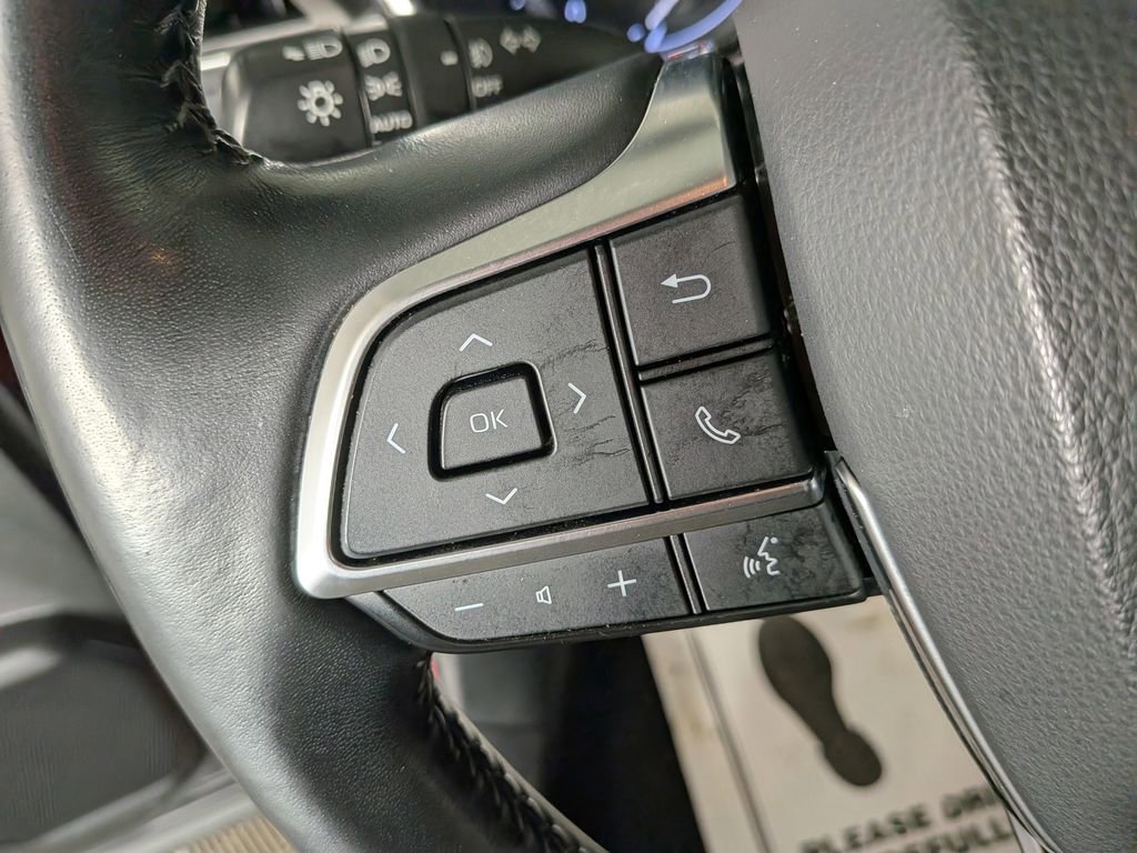 Used 2021 Toyota Highlander XLE image 21