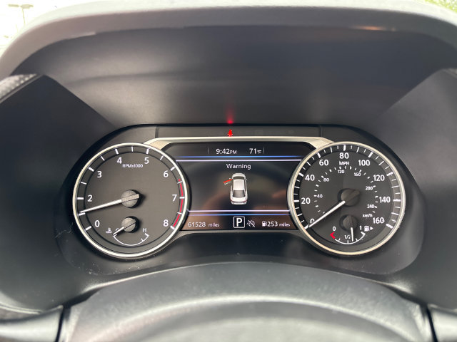 Used 2024 Nissan Sentra SV FWD image 19
