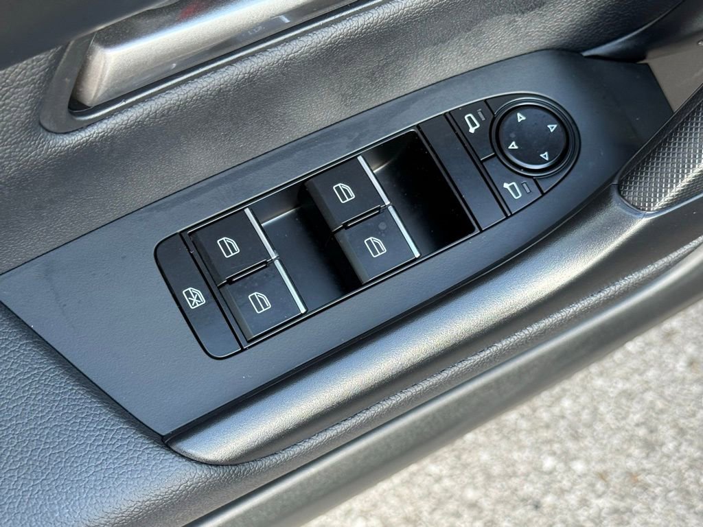 Used 2025 MAZDA CX-50 AWD 2.5 Hybrid w/ Premium Pkg image 20