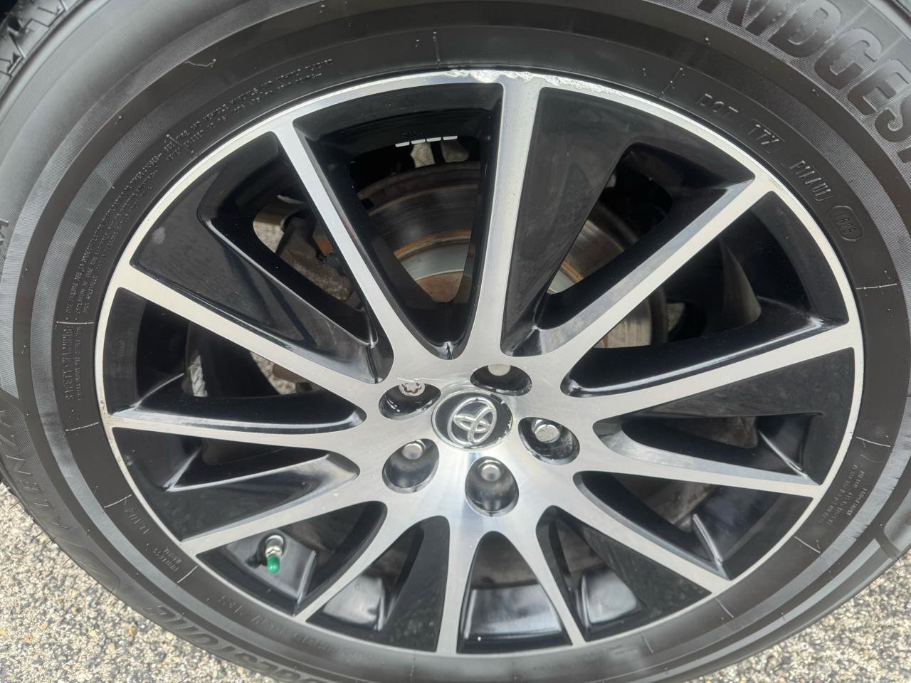 Used 2017 Toyota Highlander SE AWD/4WD image 39