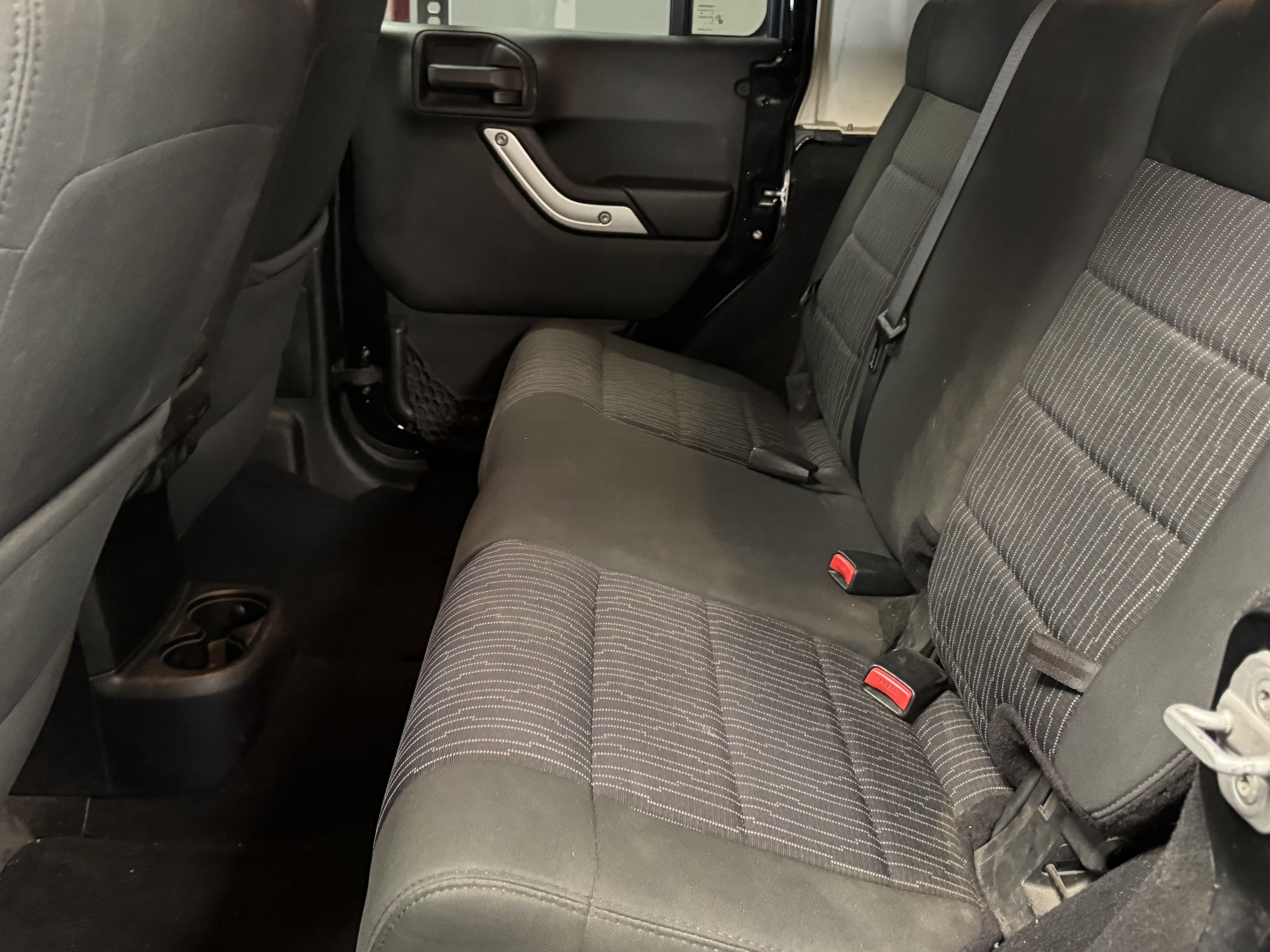 Used 2011 Jeep Wrangler Unlimited Sahara image 16