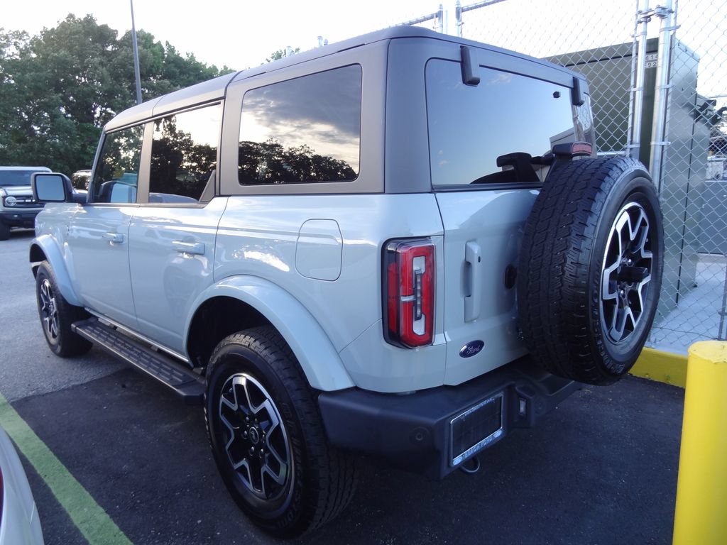 Used 2024 Ford Bronco Outer Banks AWD/4WD image 4