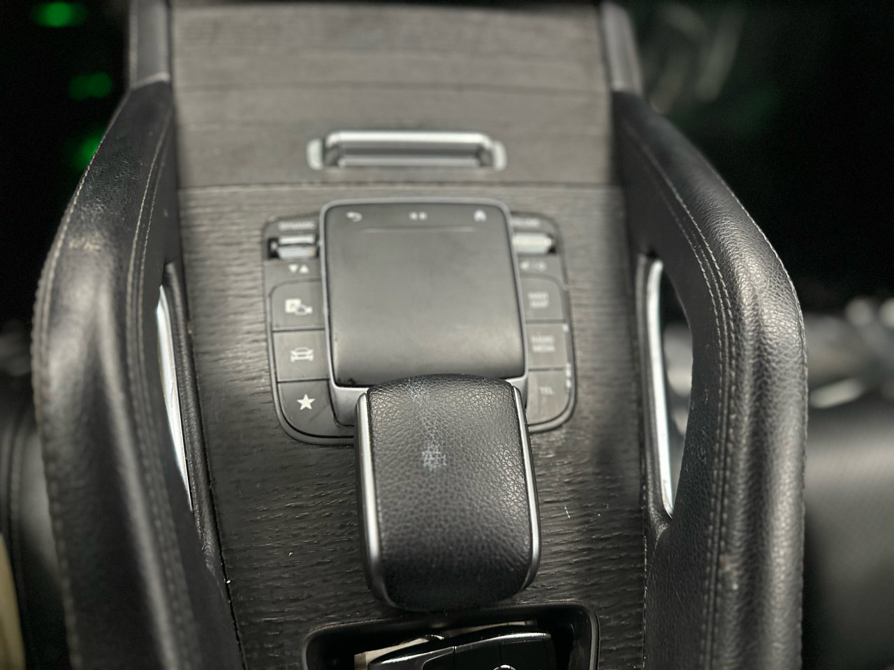 Used 2021 Mercedes-Benz GLE 350 4MATIC w/ Premium Package image 25