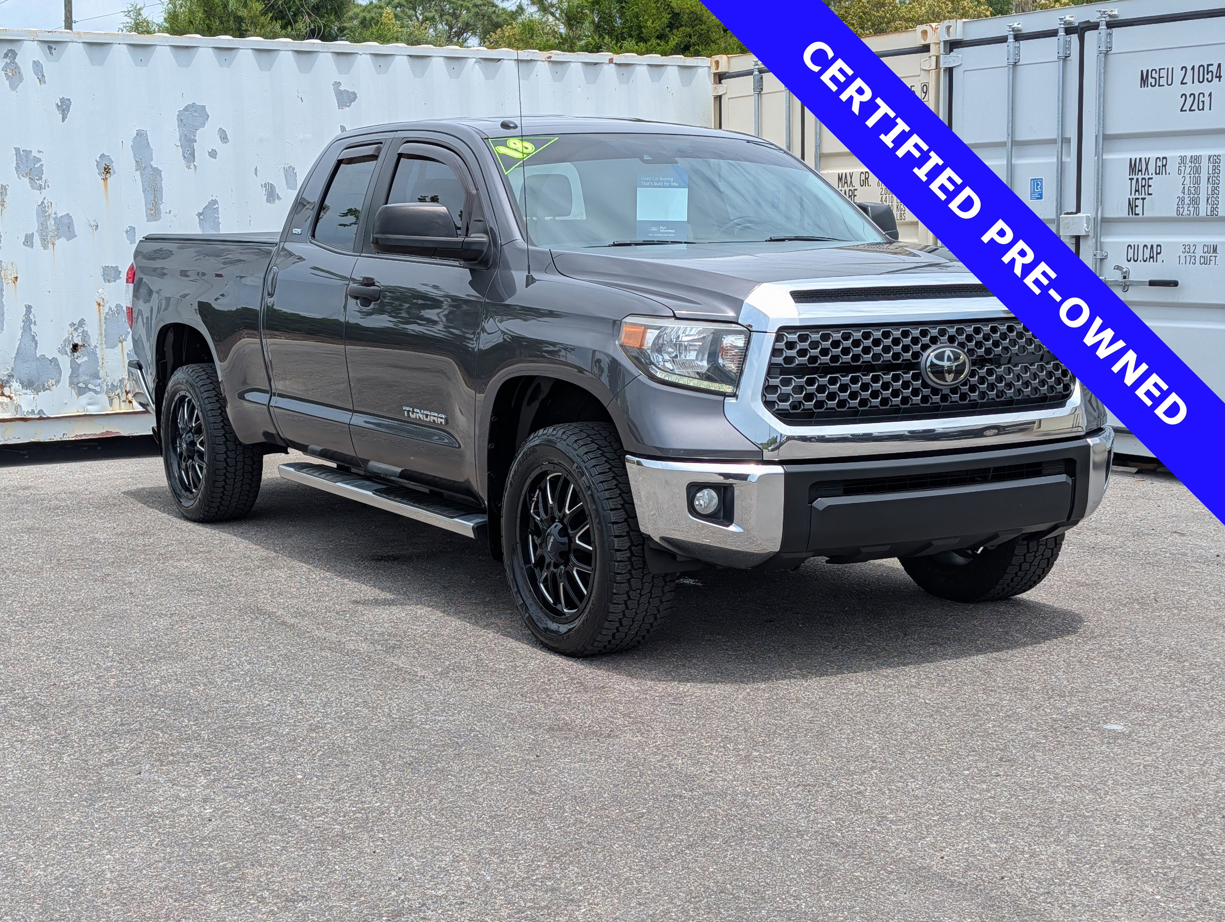 Used 2018 Toyota Tundra SR5 w/ SR5 Upgrade Package RWD video 2