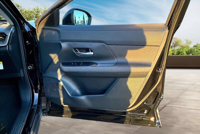 Certified 2026 Nissan Kicks SV FWD image 24