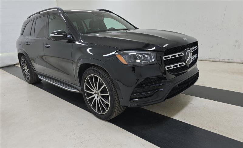 Used 2023 Mercedes-Benz GLS 450 4MATIC w/ AMG Line Exterior image 3