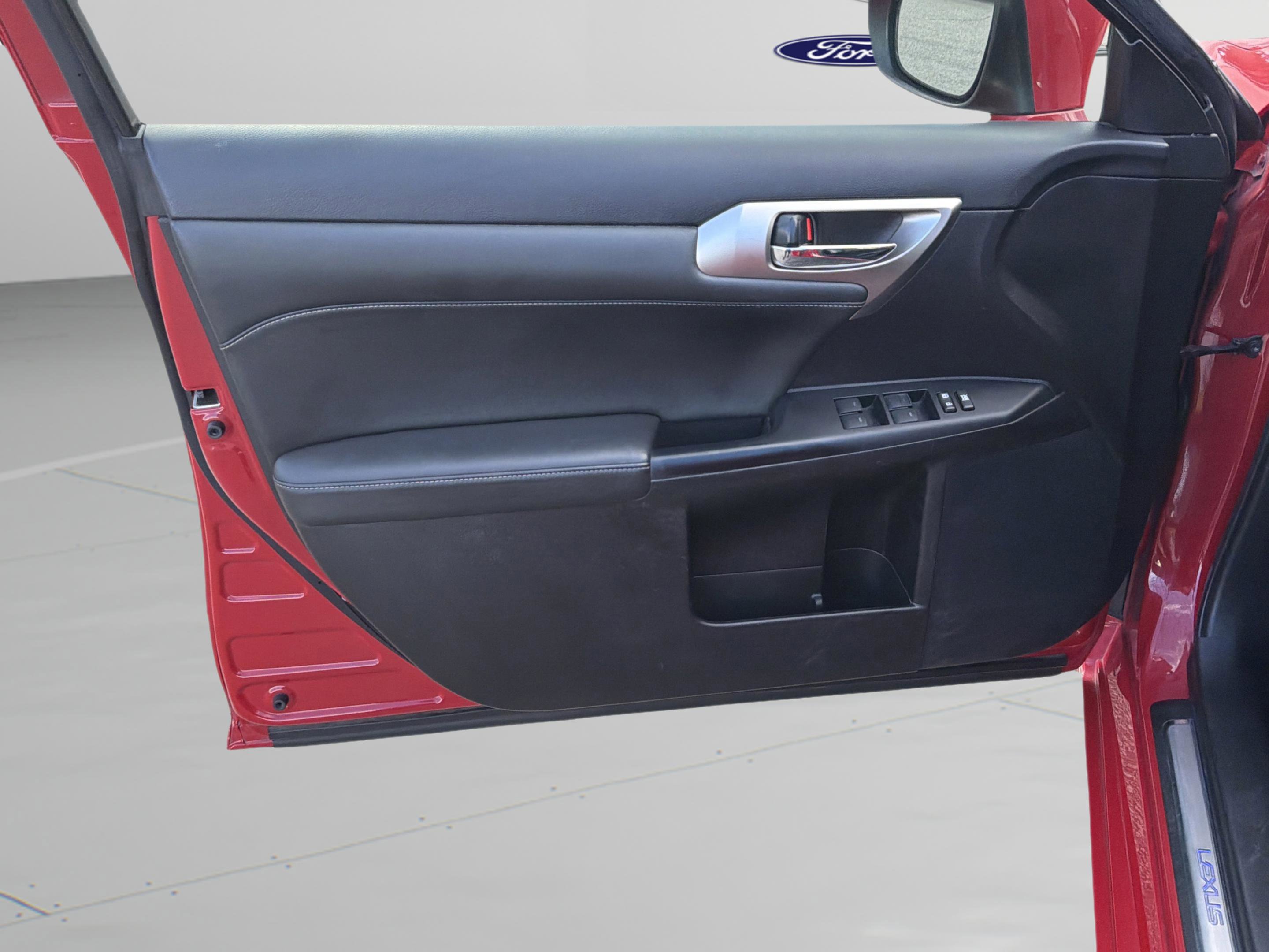 Used 2016 Lexus CT 200h w/ Seat Comfort Package image 21