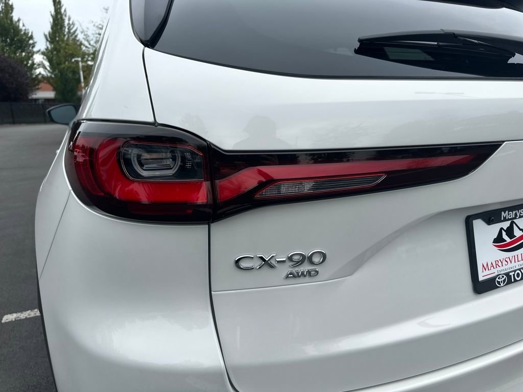 Used 2025 MAZDA CX-90 Plug-In Hybrid w/ Preferred image 10