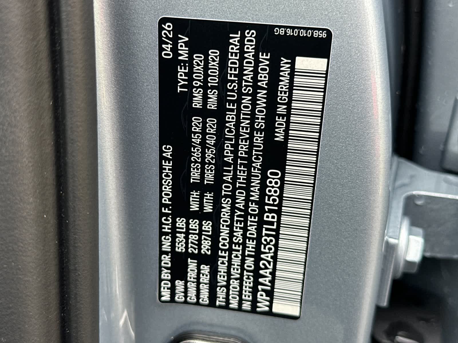 New 2026 Porsche Macan AWD/4WD image 32