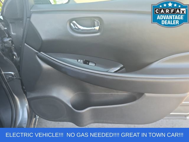 Used 2016 Nissan Leaf SL FWD image 18