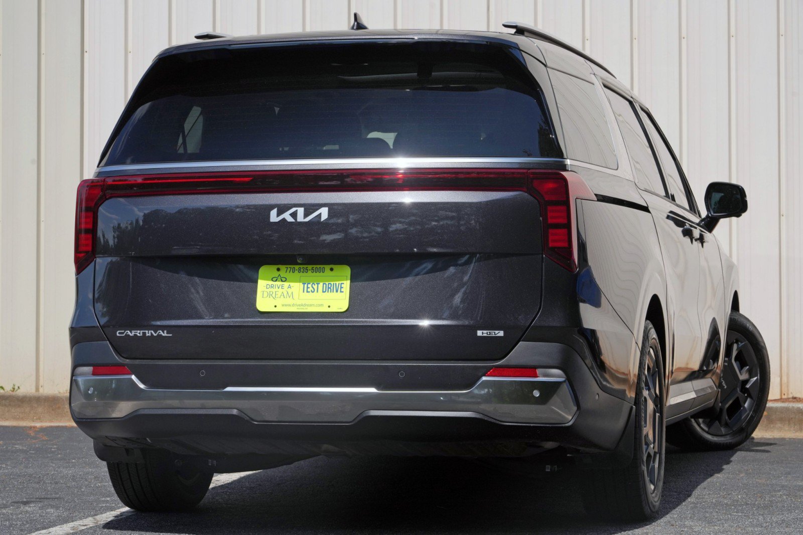 Used 2025 Kia Carnival SX FWD image 5